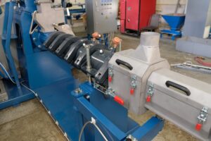 Pet food extruder