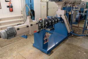 Pet food extruder